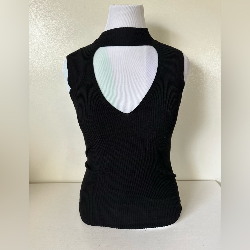 Guess Black Turtle V-Neck Knit Ribbed Top Size Medium
